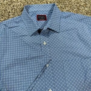 UNTUCKit Shirt Mens Large Blue Geometric Weibel Short Sleeve Performance Pocket